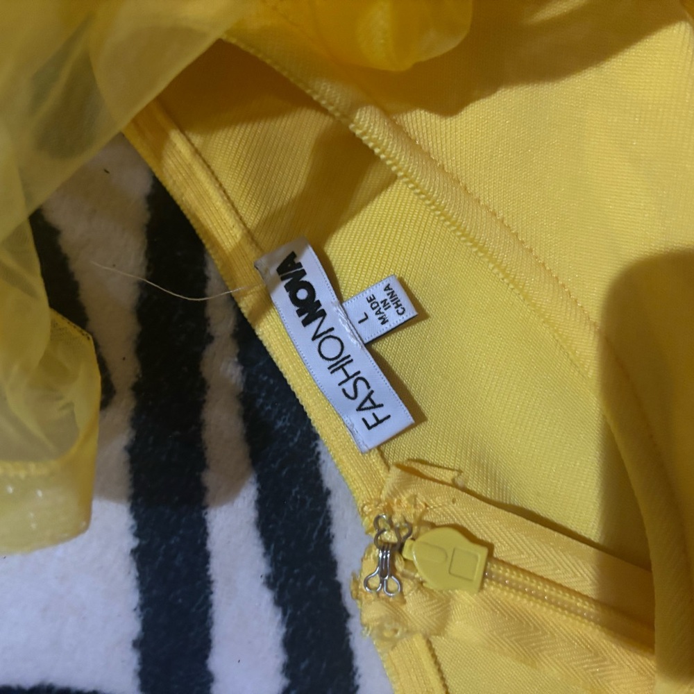 Fashion Nova Sunny Yellow Dress - Picture 4 of 5